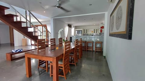 Luxury Villa, Balcony, Pool View | Dining room