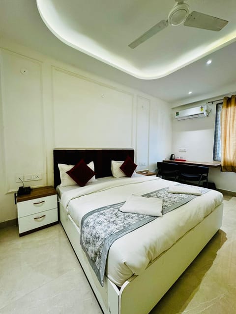 Deluxe Double Room | Desk, free WiFi