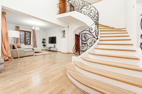 Villa, 5 Bedrooms, Non Smoking, Patio | Living area | 190-cm Smart TV with cable channels, Netflix, streaming services