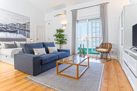 Apartment (1 Bedroom) | Living area | TV
