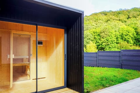 Exclusive Condo, 2 Bedrooms, Sauna | Terrace/patio