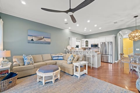 Open concept living area with open kitchen for all to enjoy!