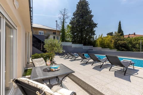 Holiday Home Swimming Pool