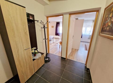 Villa (Two Bedroom Villa with Balcony and Pa) | Lobby