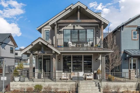 Bellerive Home Exterior