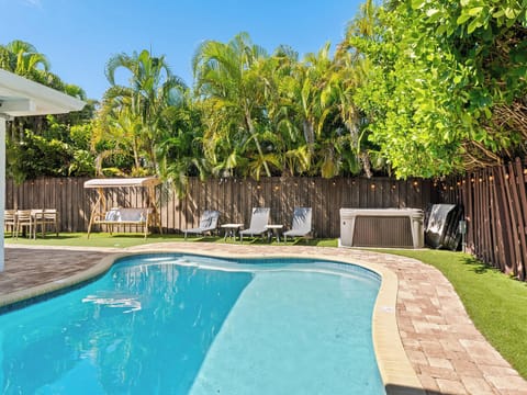 Welcome to Our Home 
Enjoy a playful barrel sauna perfect for relaxation under the Florida sun!
