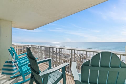Balcony - Listen to the sound of the waves on your private balcony