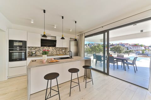 A fully equipped kitchen with all the appliances you need for a comfortable stay
