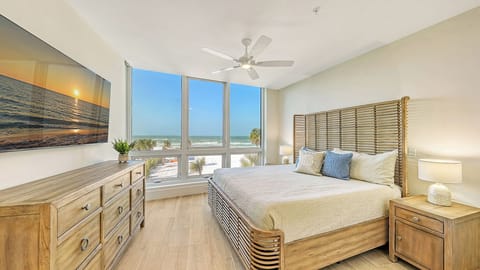 Primary Bedroom - Direct Gulf View