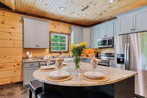 Modern kitchen with all your needs. 