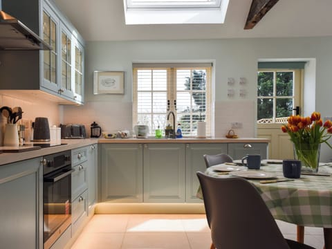 Open plan living space | The Courtyard, Falcutt