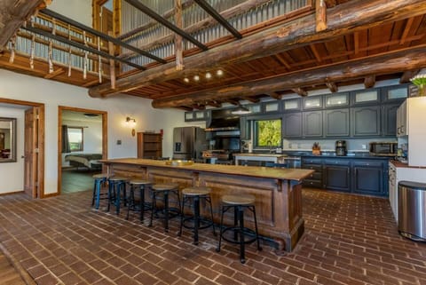 12-web-or-mls-0V3A1102