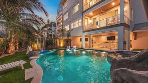 Twilight - Resort Style Pool/Spa - Water Slide - Rope Swing