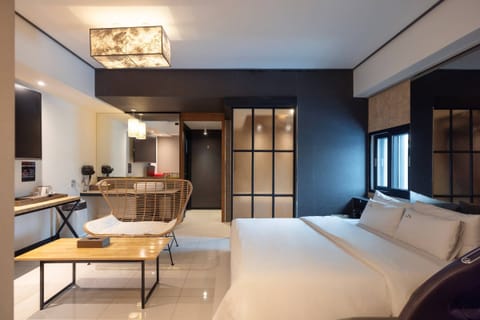 VIP | Free minibar items, desk, laptop workspace, soundproofing