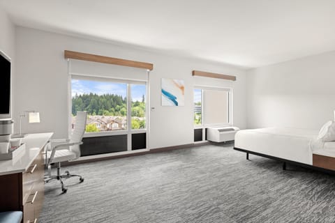 Room, 1 King Bed, Roll-in Shower (Communications, Mobility Accessible) | Premium bedding, desk, laptop workspace, soundproofing