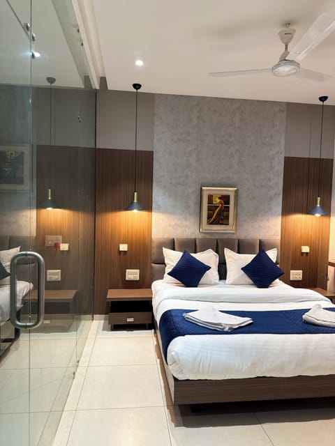 Suite Room | Premium bedding, desk, soundproofing, free WiFi