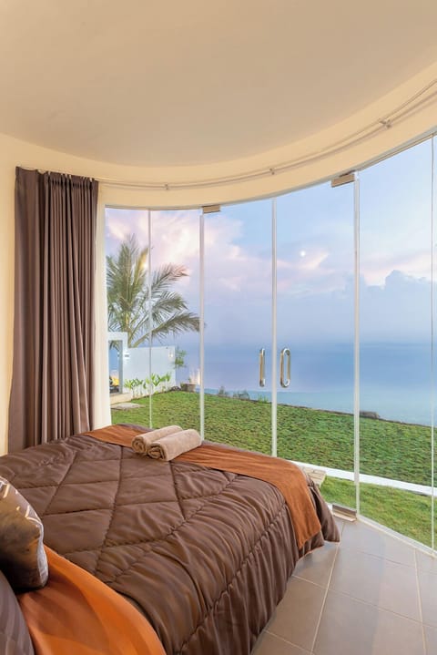 Deluxe Double Room, Sea View | Soundproofing, free WiFi, bed sheets