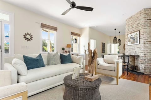 Welcome to your downtown Charleston rental! Explore all things downtown by foot!