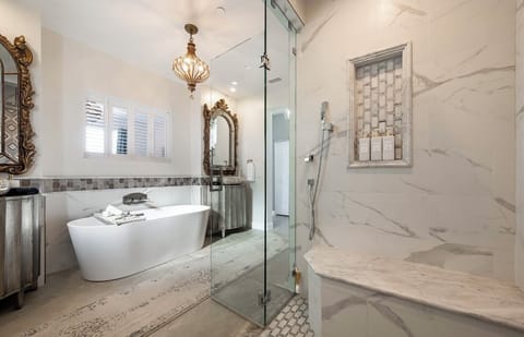 Chapel Suite | Bathroom | Hair dryer, bathrobes, slippers, towels