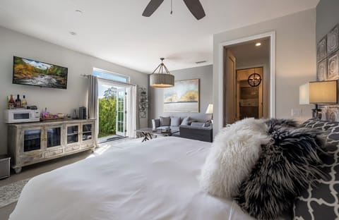 Barrel Room Suite | 1 bedroom, individually decorated, individually furnished