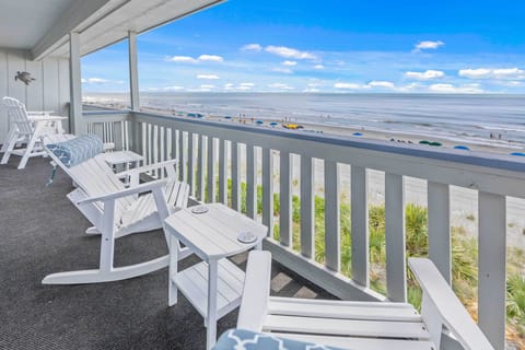 Apartment (4 Bedrooms) | Front of property