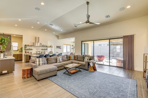 House (4 Bedrooms) | Front of property