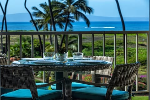 Condo, 2 Bedrooms | Outdoor dining