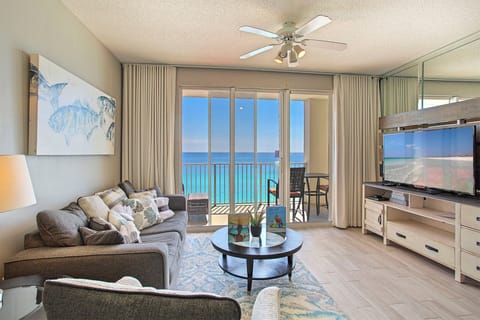 21-Majestic-Sun-1009A-Living