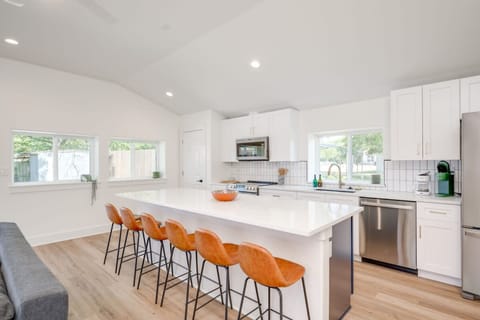 House | 3 bedrooms, desk, Internet