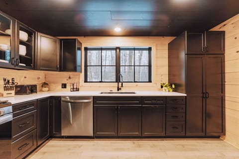 Open kitchen with everything you need.