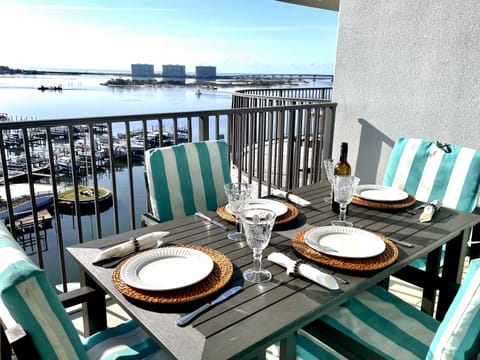Enjoy all of your meals on the balcony with this view!!