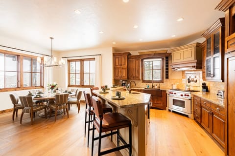 Center island with seating for four