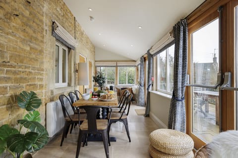Dine in style in the garden room