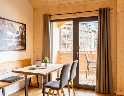 Apartment | Dining