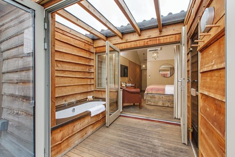 Double Room | Free WiFi