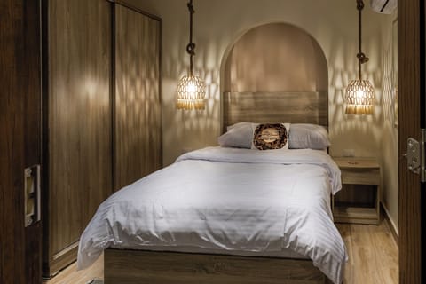 Basic Single Room | In-room safe, soundproofing, free WiFi