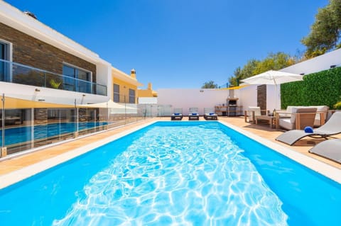 Private pool and terrace