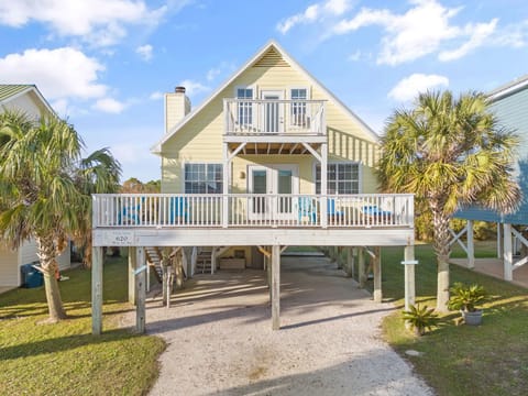 Welcome to Lazy Dayz in Gulf Shores!