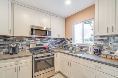 Kitchen | Cooking Basics | Complimentary Spices | 1st Floor