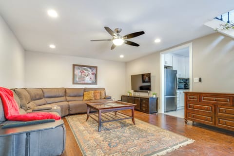 Living Area | Smart TV | Free WiFi