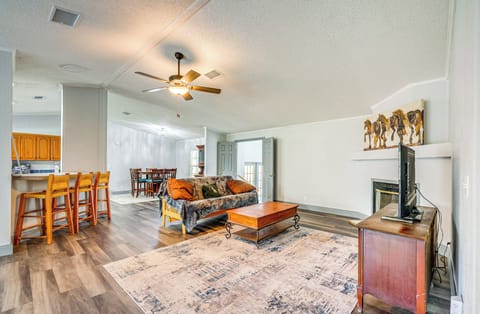 Morriston Vacation Rental | 3BR | 2BA | Steps to Enter | 2,000 Sq Ft