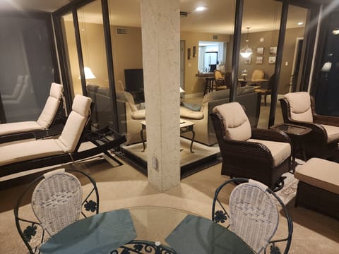 Have a meal or take a nap on the lanai. A perfect place to start or end your day