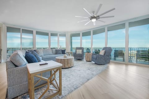 Caribe Resort D807 Living Room