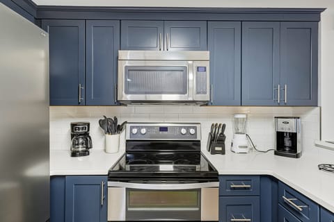 A modern coastal kitchen that feels as good to use as it looks.