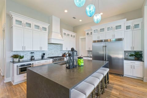 Scarlett's Beach Heaven - Miramar Beach - Kitchen