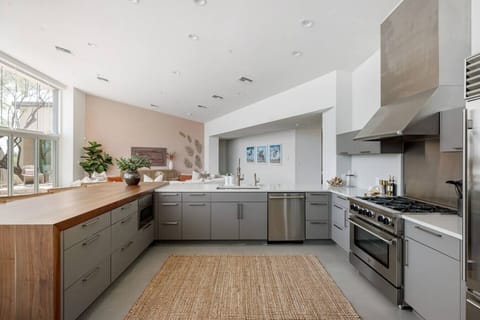 A fully stocked kitchen is such a game-changer! It’s wonderful to know that the chef in your group will have everything they need to create delicious meals.