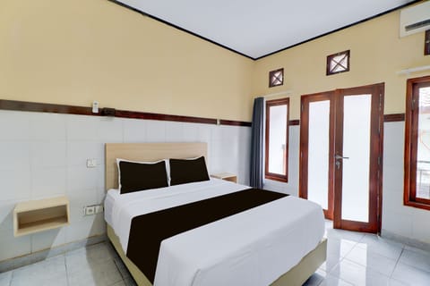 Deluxe Double Room | Premium bedding, free WiFi, bed sheets