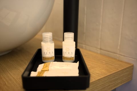 Classic Double or Twin Room | Bathroom | Hair dryer, towels, soap, shampoo