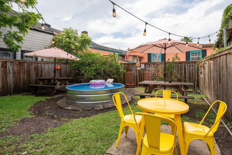 Cool off in the brand new cowboy pool located in the fenced backyard oasis!!