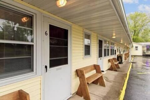 6bd5f7b4 cb4d 4072 ba4c 35cc3999db3e